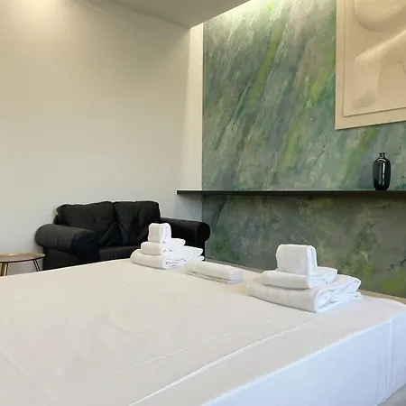 Largo De Benedetti- Panoramic View Apartamento *